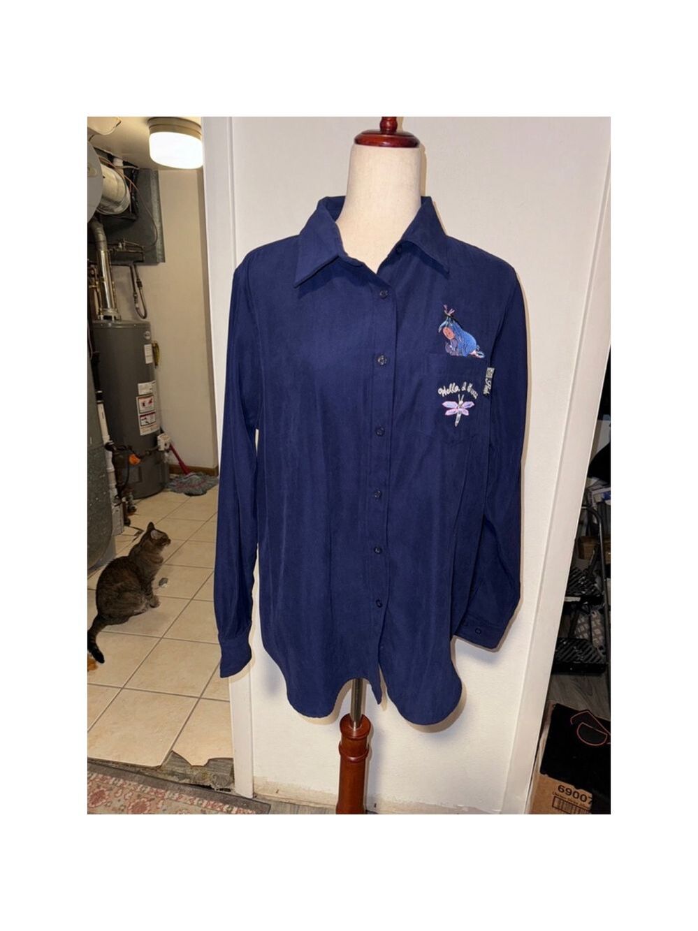 Disney shirt deep blue size large size large. Disney logo Pooh Bear suede